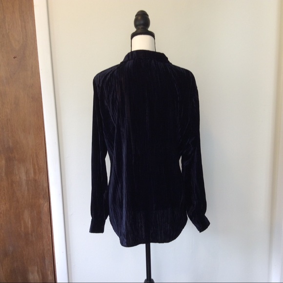 Reba Navy Crushed Velvet long Sleeved shirt Large - Picture 2 of 6